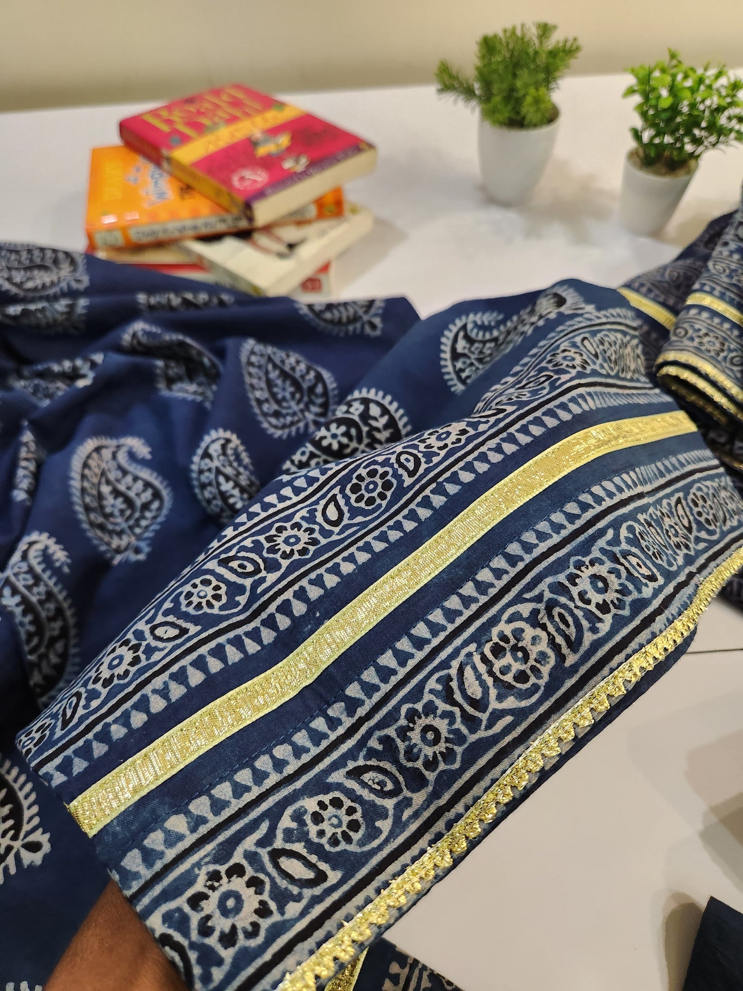 Lawn Farshi Shalwar (advance payment)