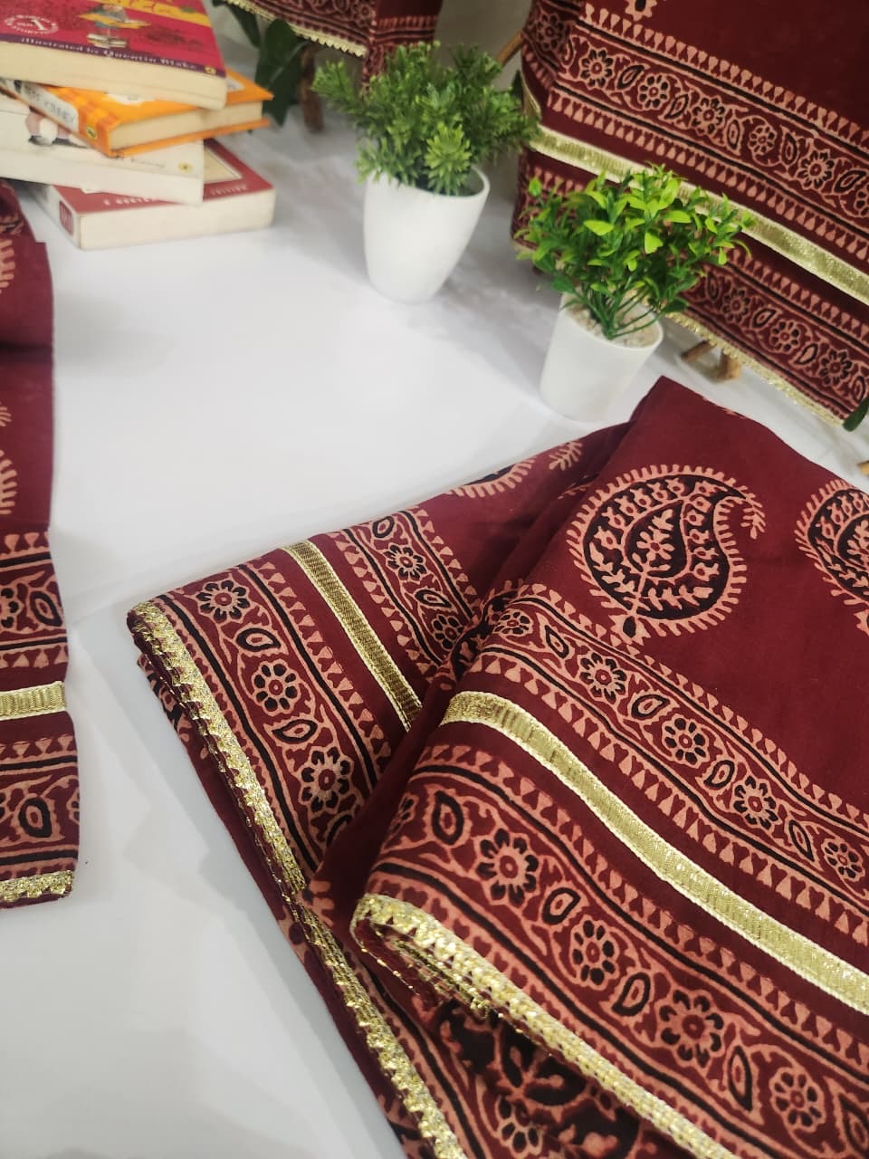 Lawn Farshi shalwar (advance Payment)