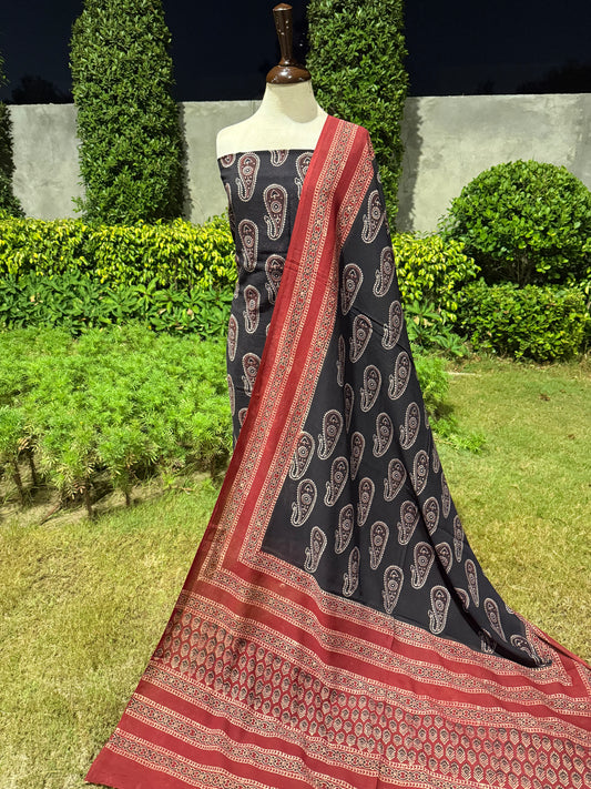 Lawn Natural dyed Shirt and dupatta