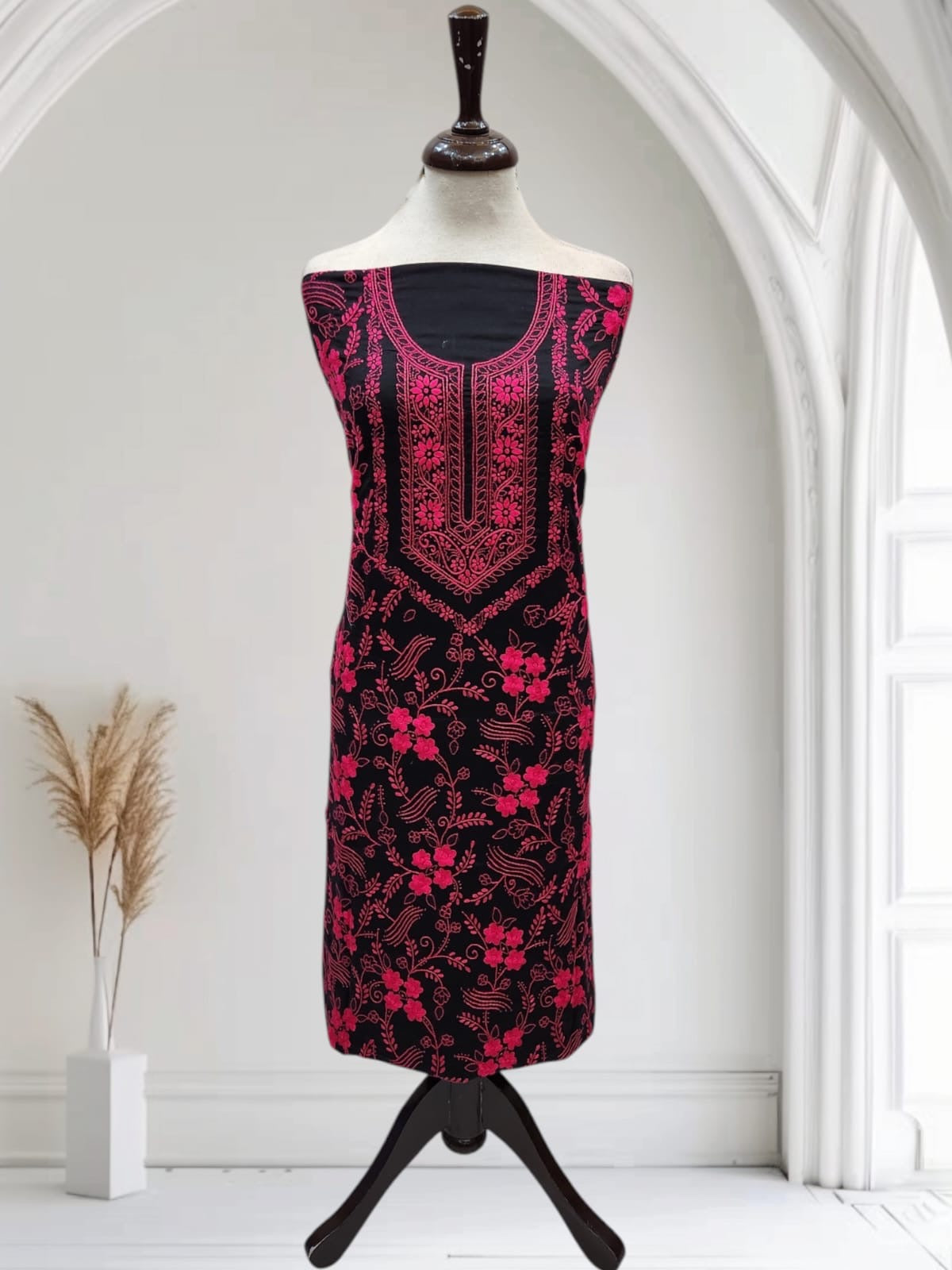 Kuch khas wali lawn hand embroidered shirt