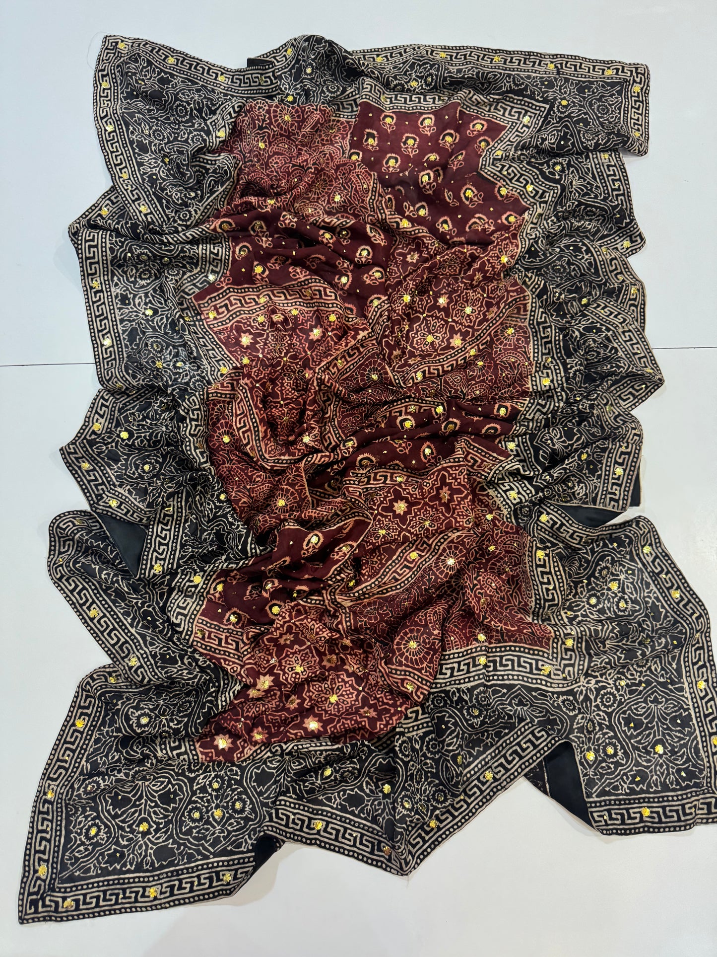 Medium silk Natural dyed Mukesh Shawl