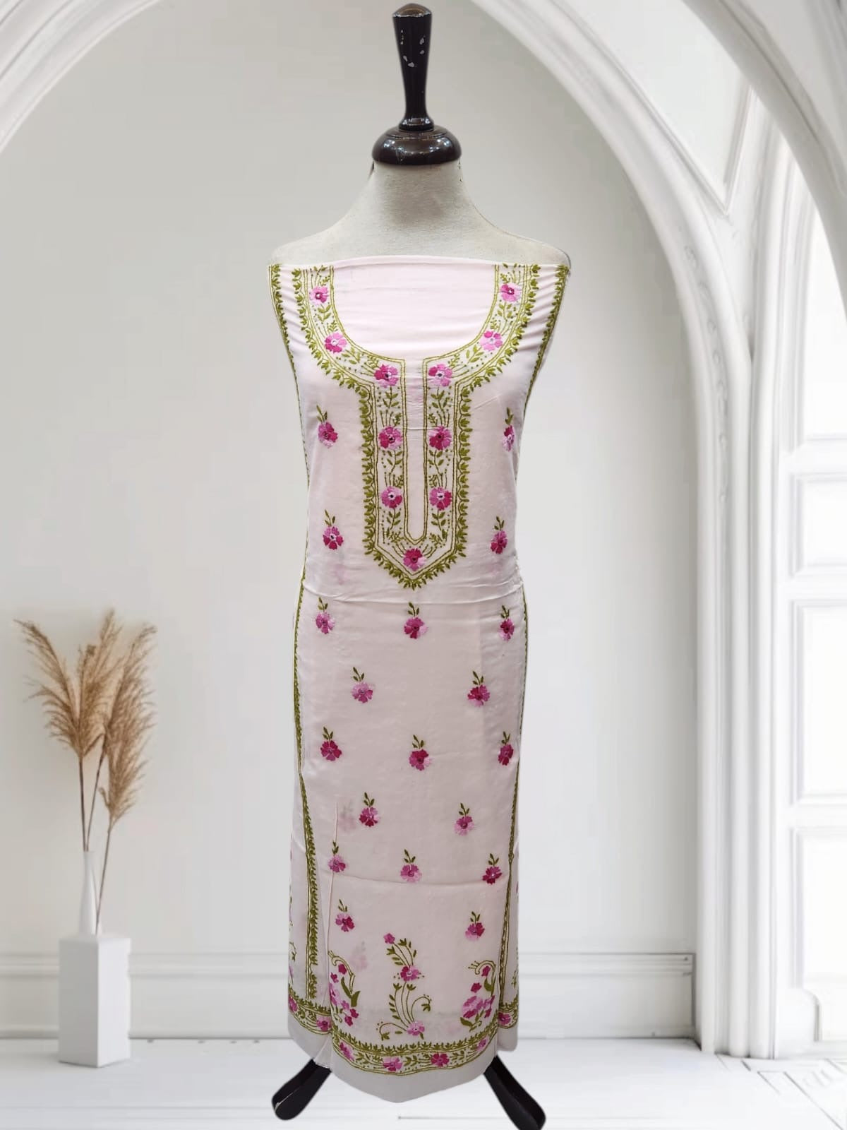 Most beautiful Daman embroidered lawn shirt