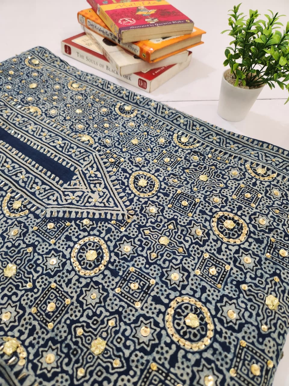 Lawn Natural Dyed Shirt With Adda Work