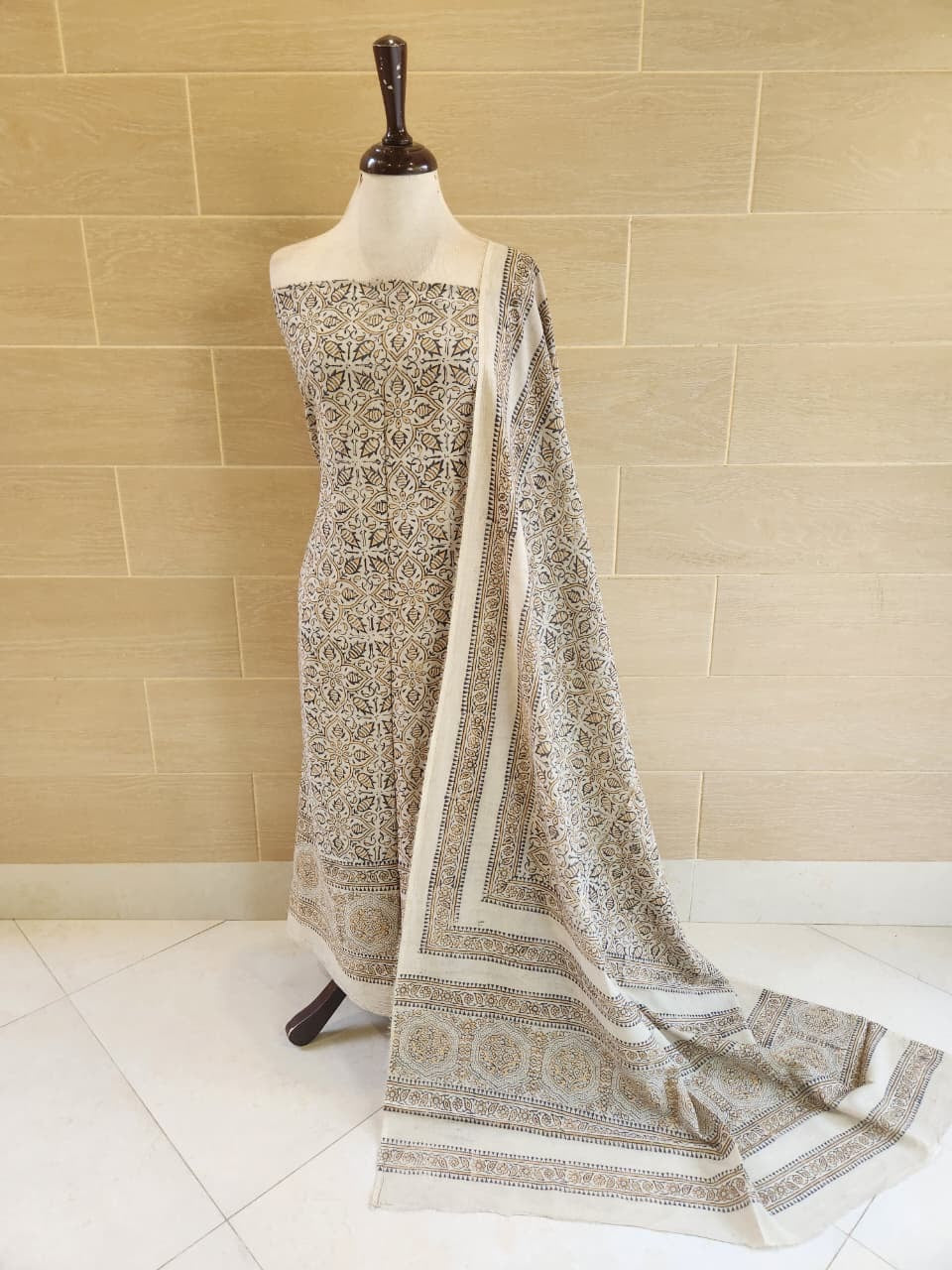 Lawn Natural dyed shirt and dupatta