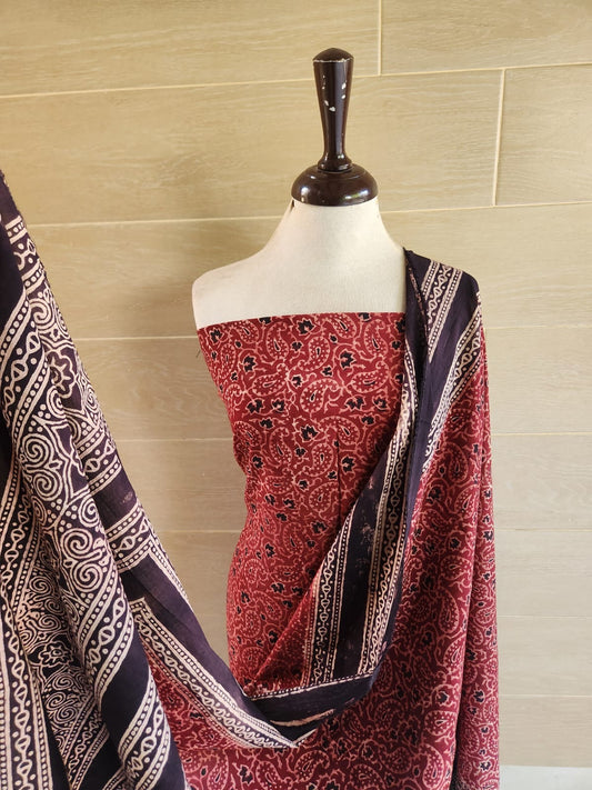 Lawn Natural Dyed shirt and dupatta