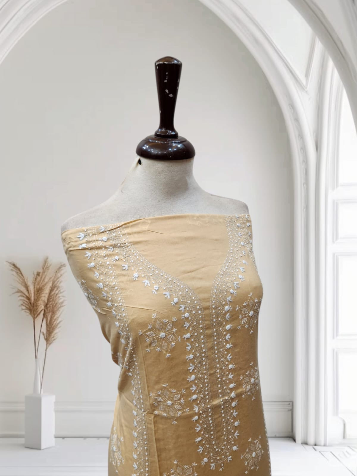 Kanthakari with bor hand embroidered lawn shirt