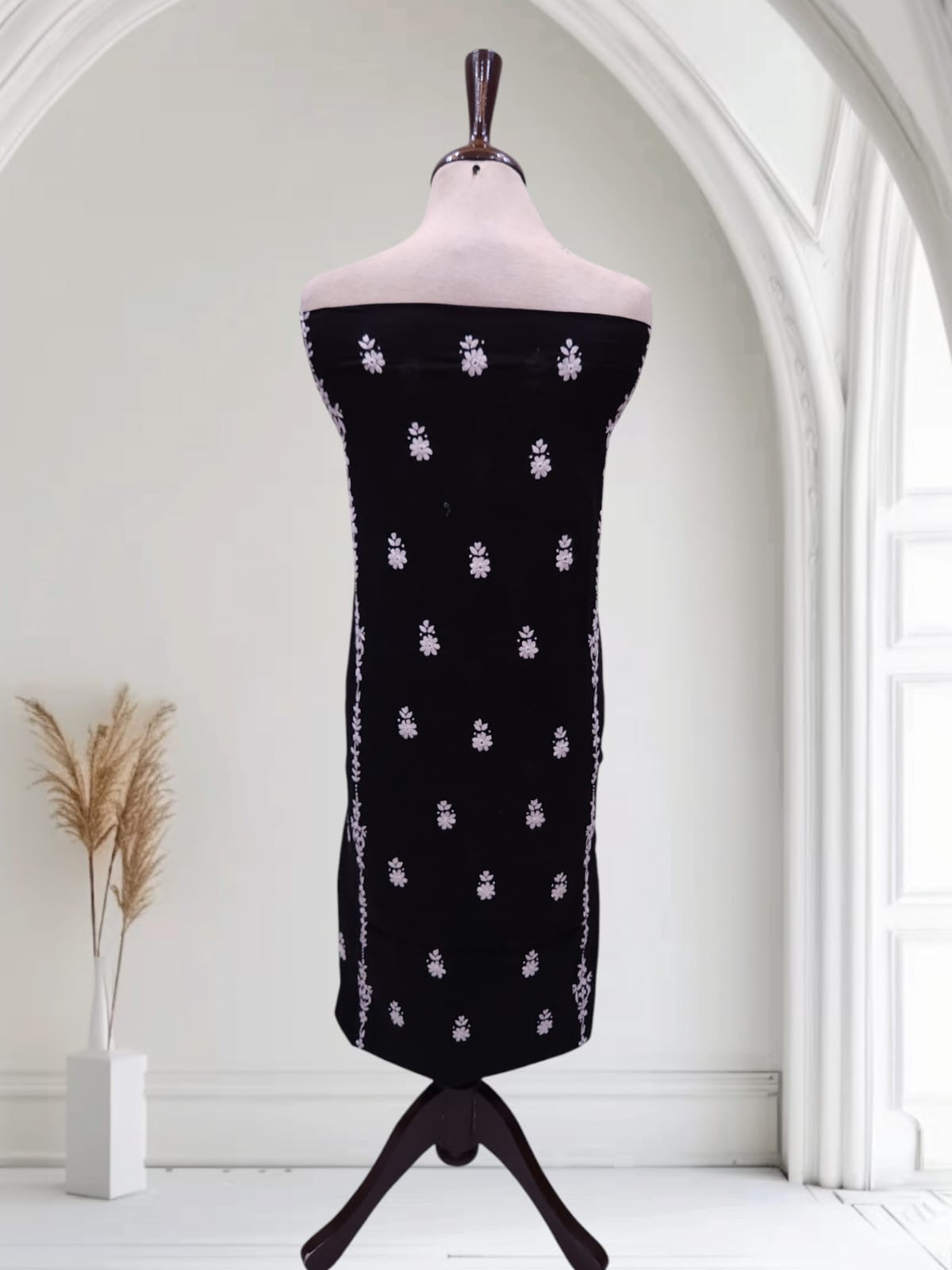 Heavy Embriodered Lawn Shirt black & White