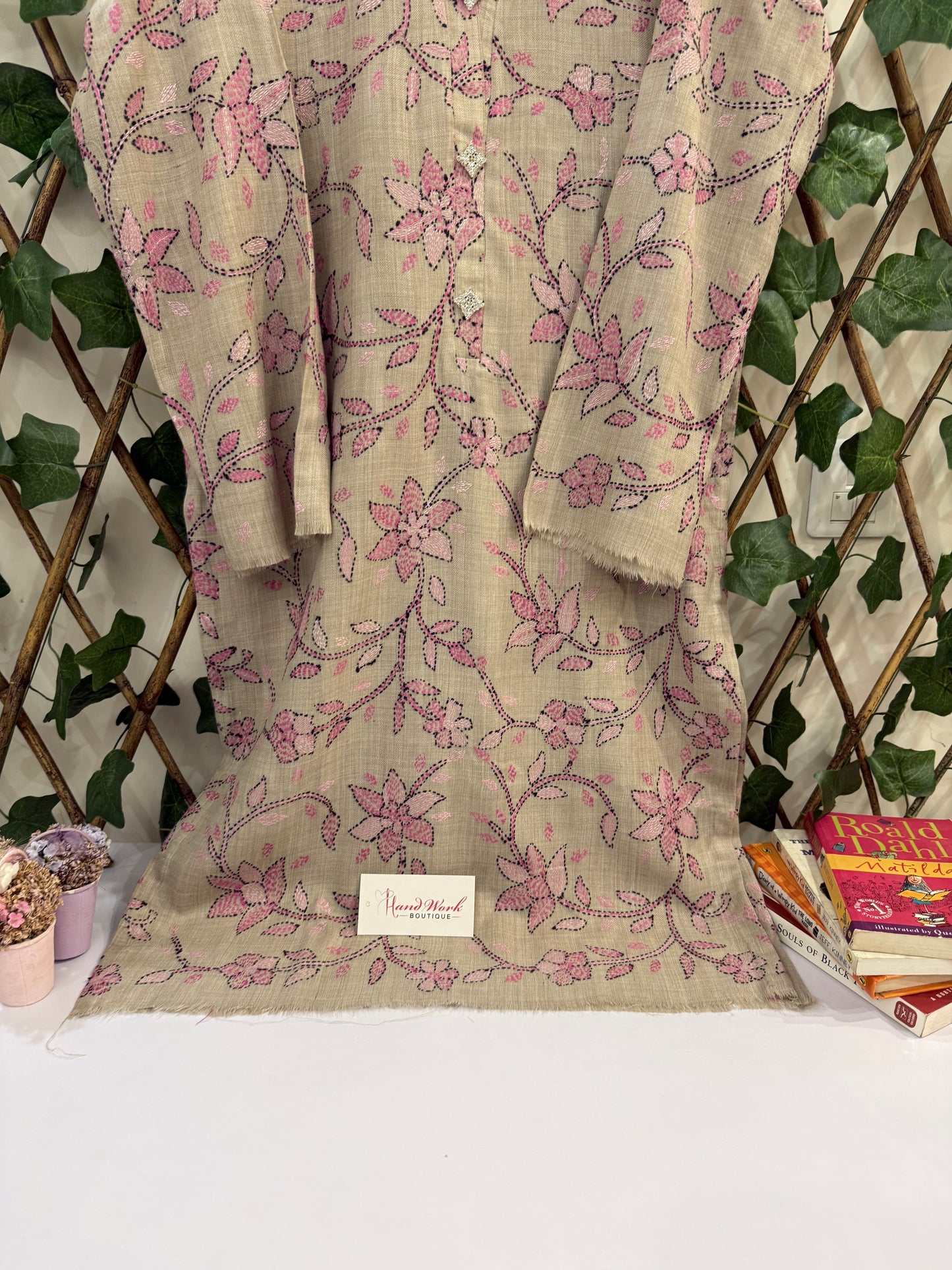 Premier Range Rare combo Pashmina kantha kurta Medium