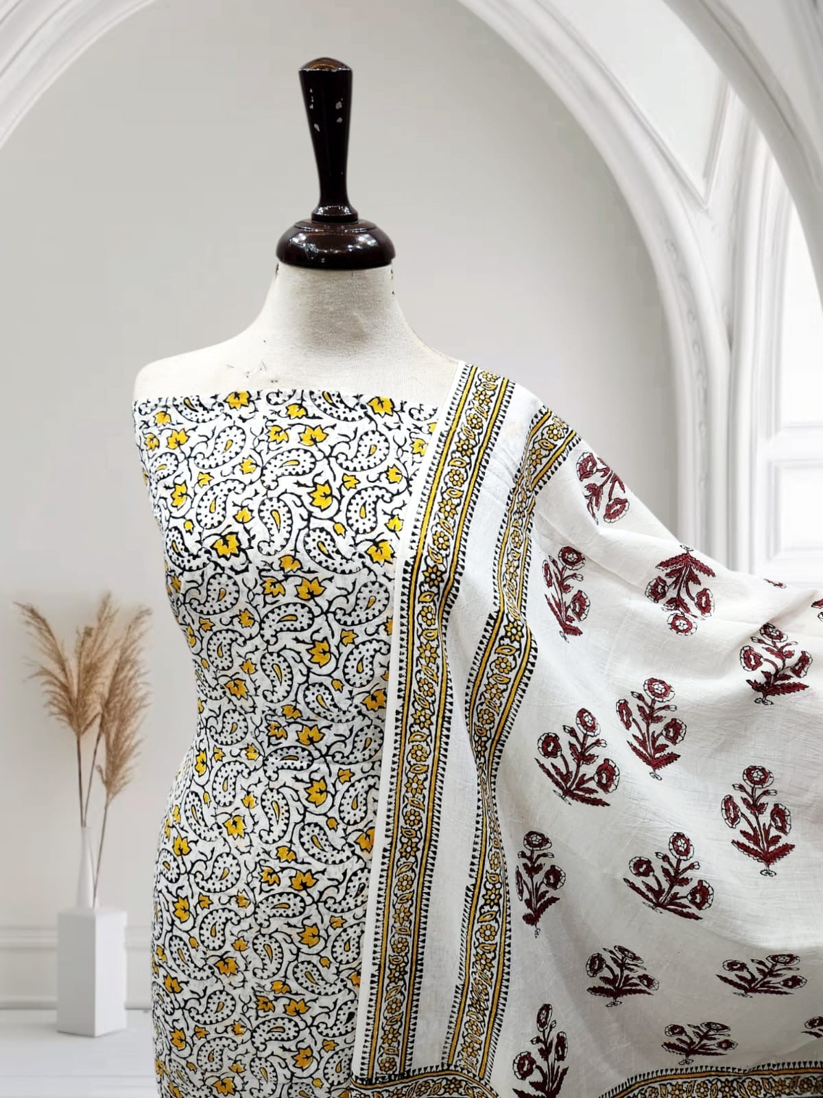 Block print news Combination yellow with red