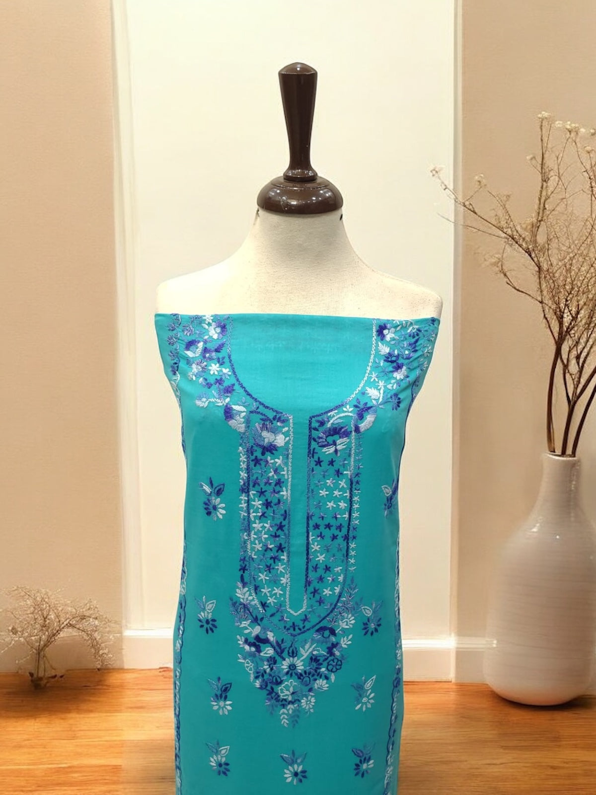 Lakhnawi Style Neckline lawn 2pc