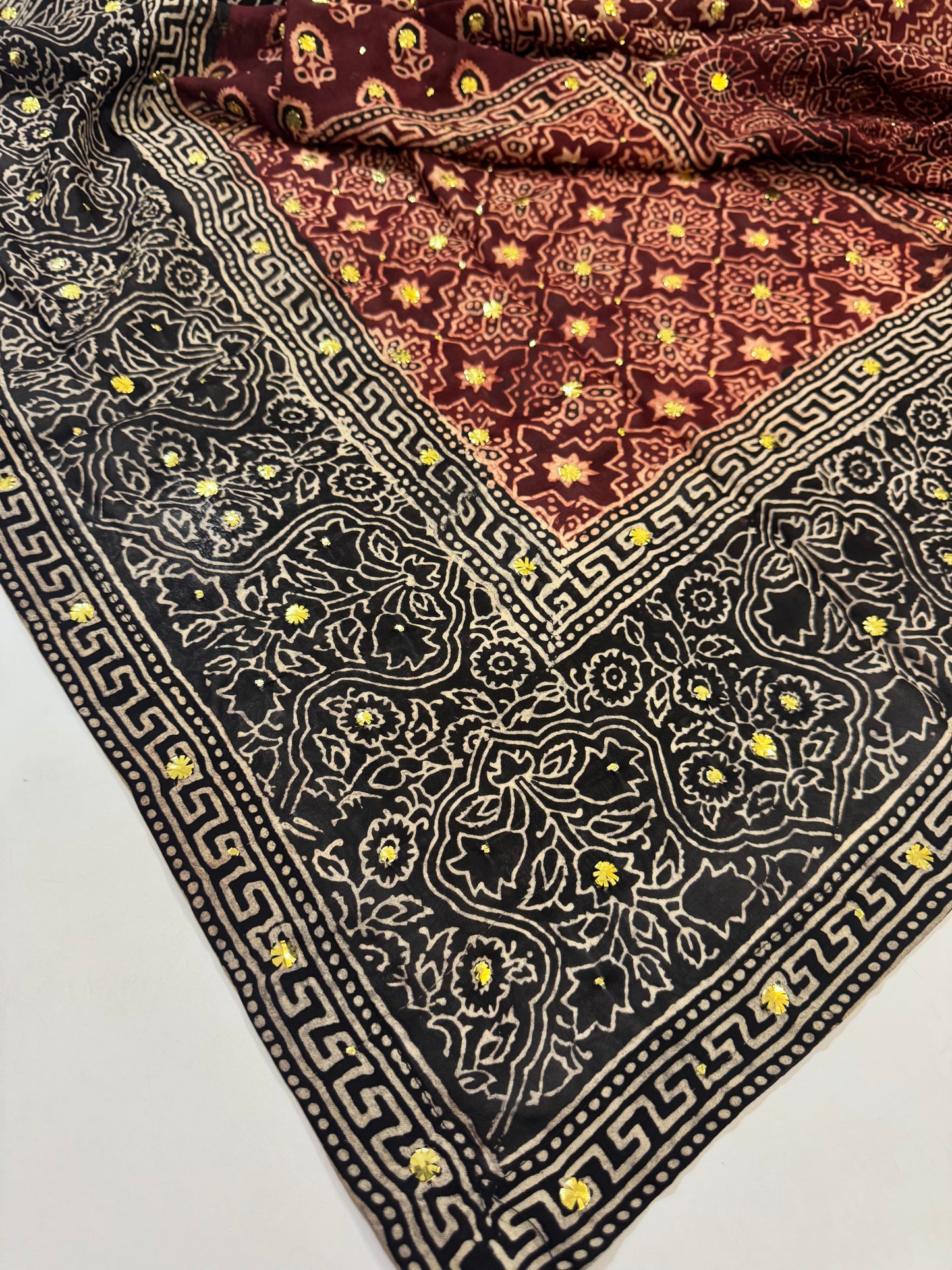 Medium silk Natural dyed Mukesh Shawl