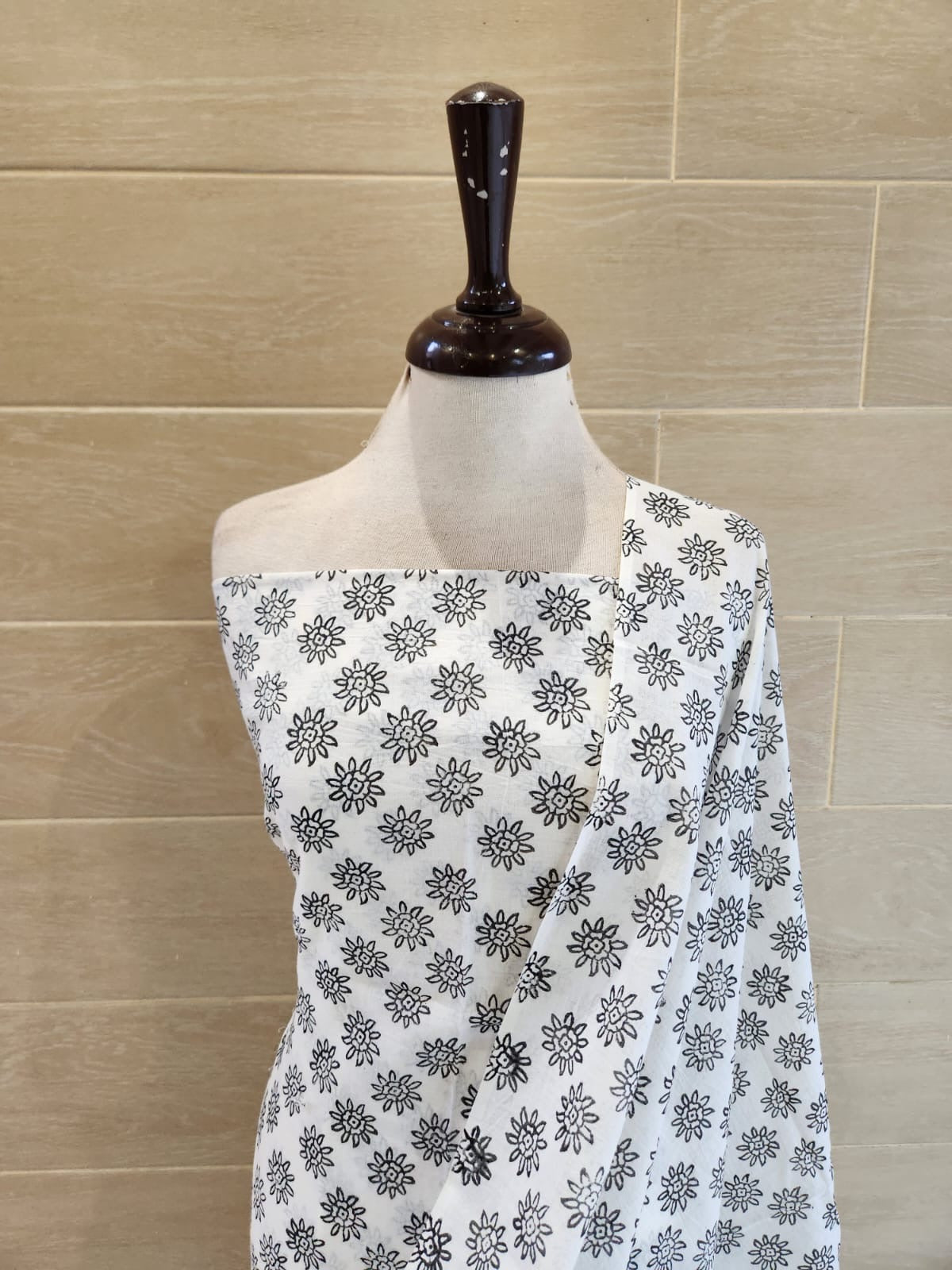 White & Black lawn block print 2pc (advance payment)