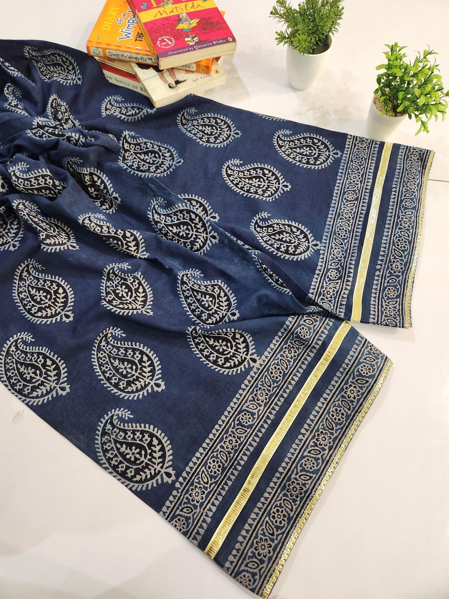 Lawn Farshi Shalwar (advance payment)