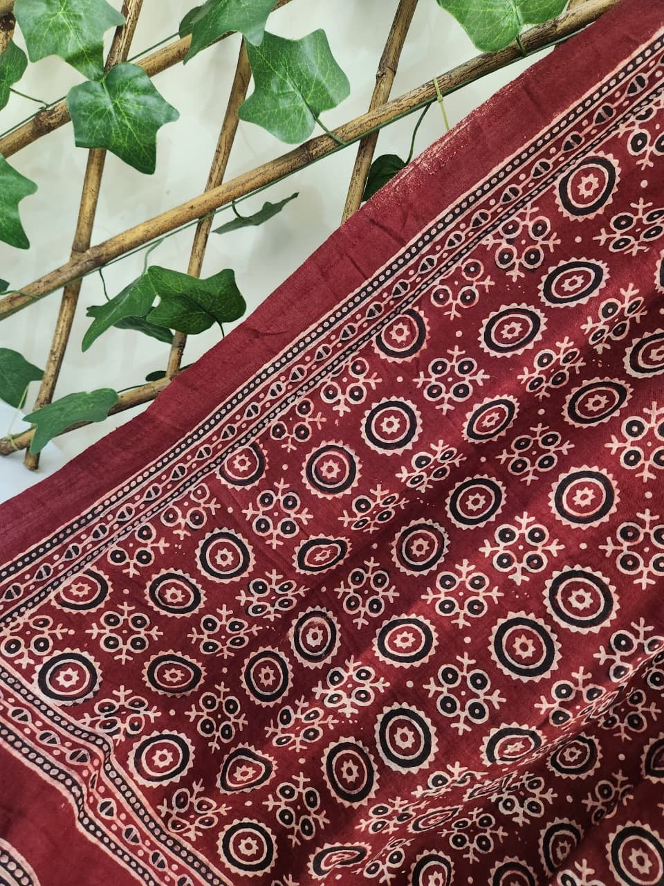 Exclusive lawn Stoller scarf