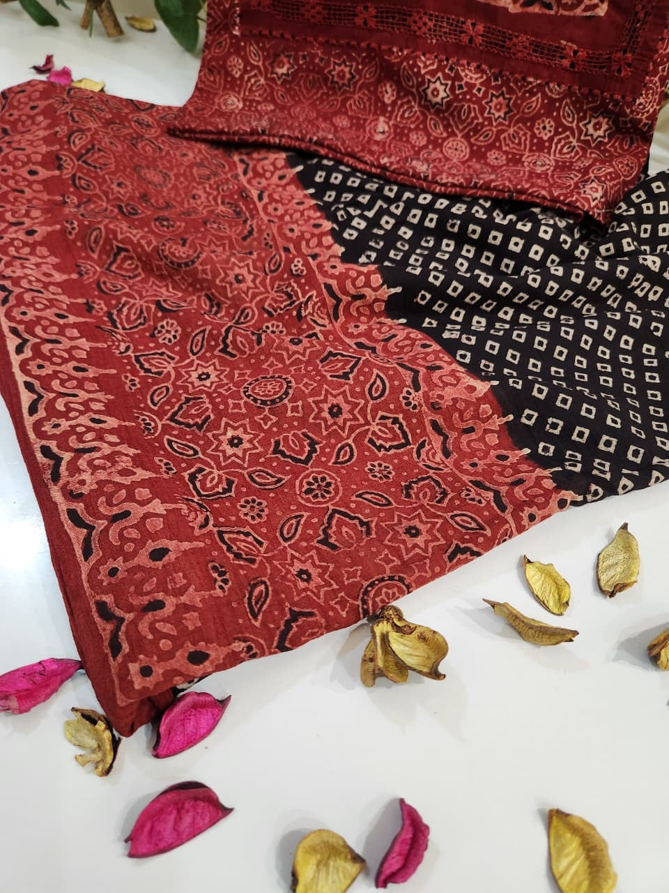 Lawn Natural dyed with Tarkashi advance payment