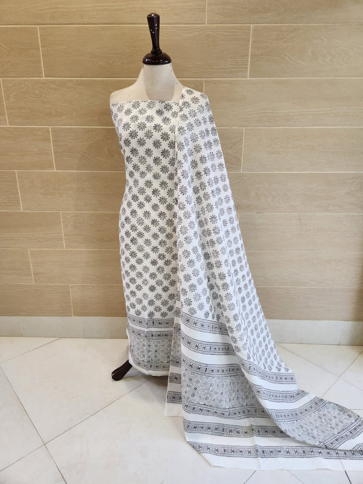 White & Black lawn block print 2pc (advance payment)