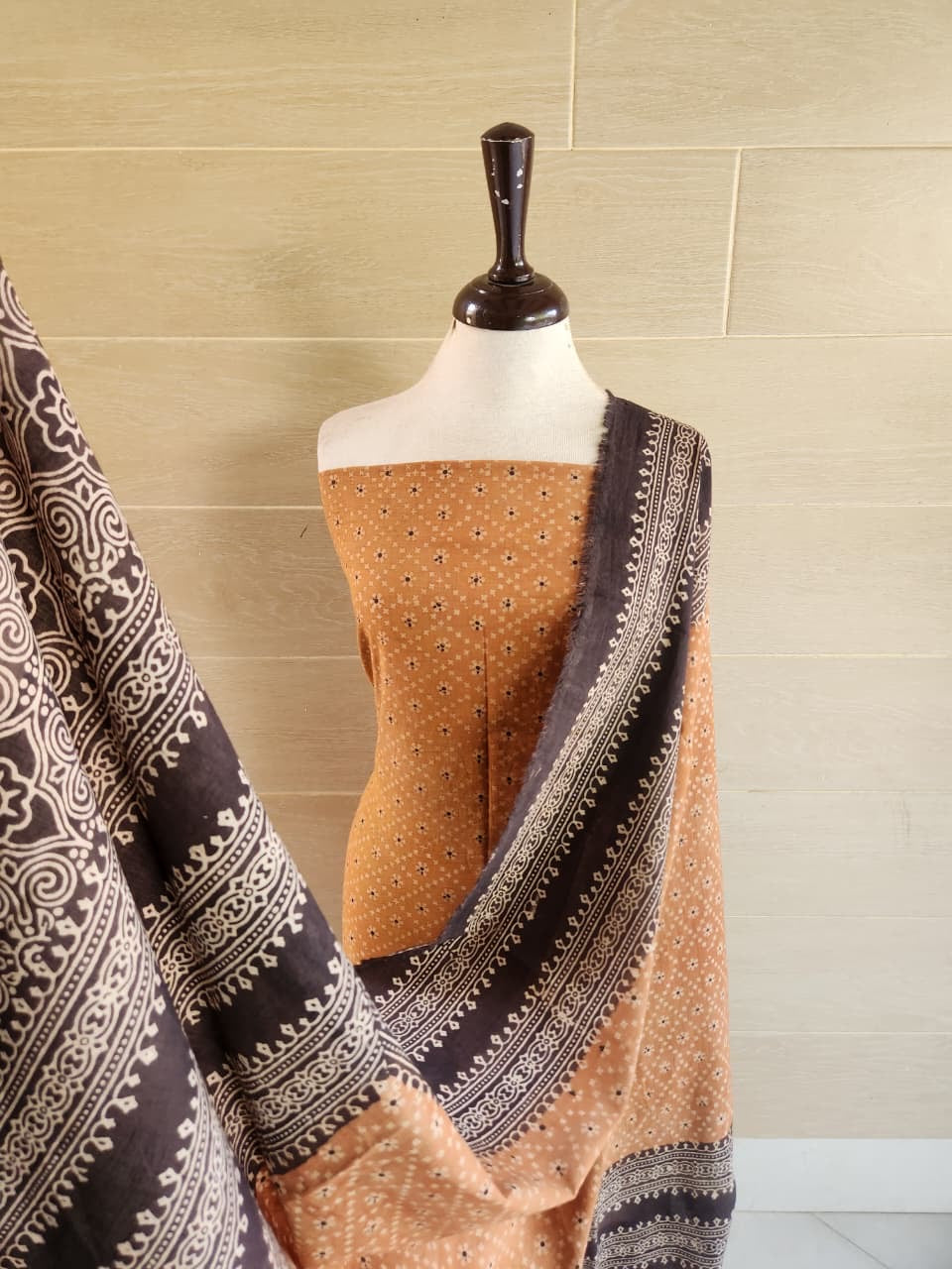 Lawn natural dyed shirt dupatta