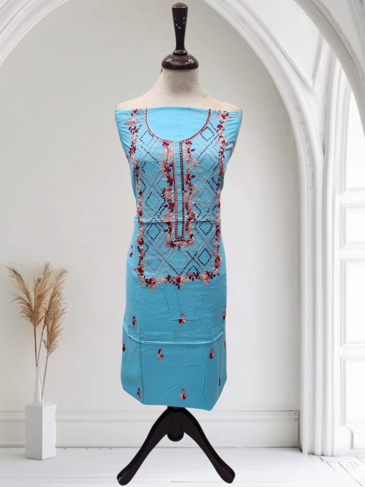 Kanthakari with bor hand embroidered lawn shirt