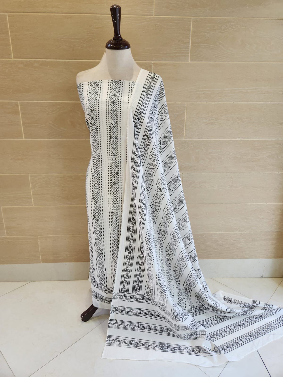 White & black block print 2pc (advance payment)