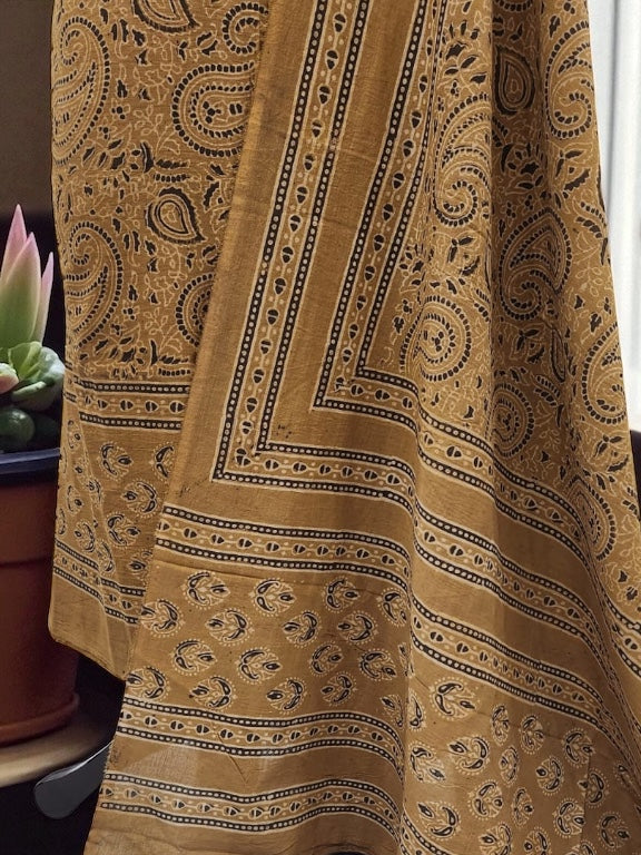 Natural dyed lawn 2pc Mustard