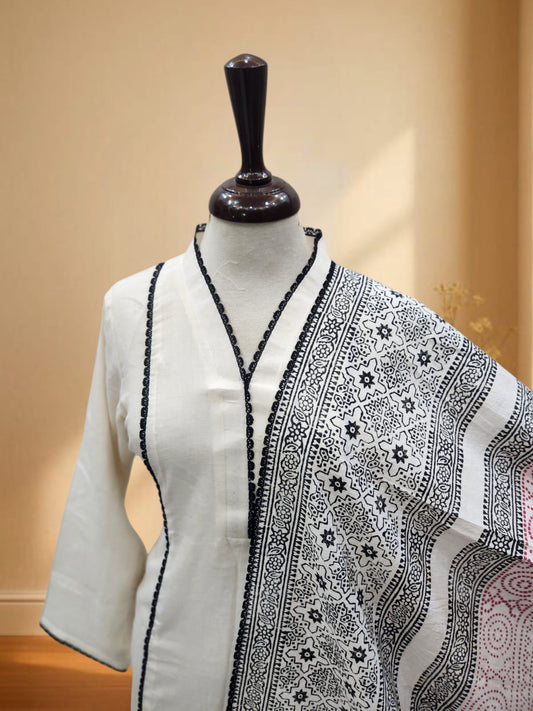 Stitched Medium Size block print lawn 2pc
