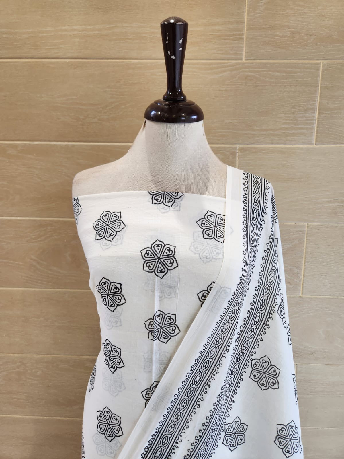 White & black lawn Block print 2pc (advance payment)
