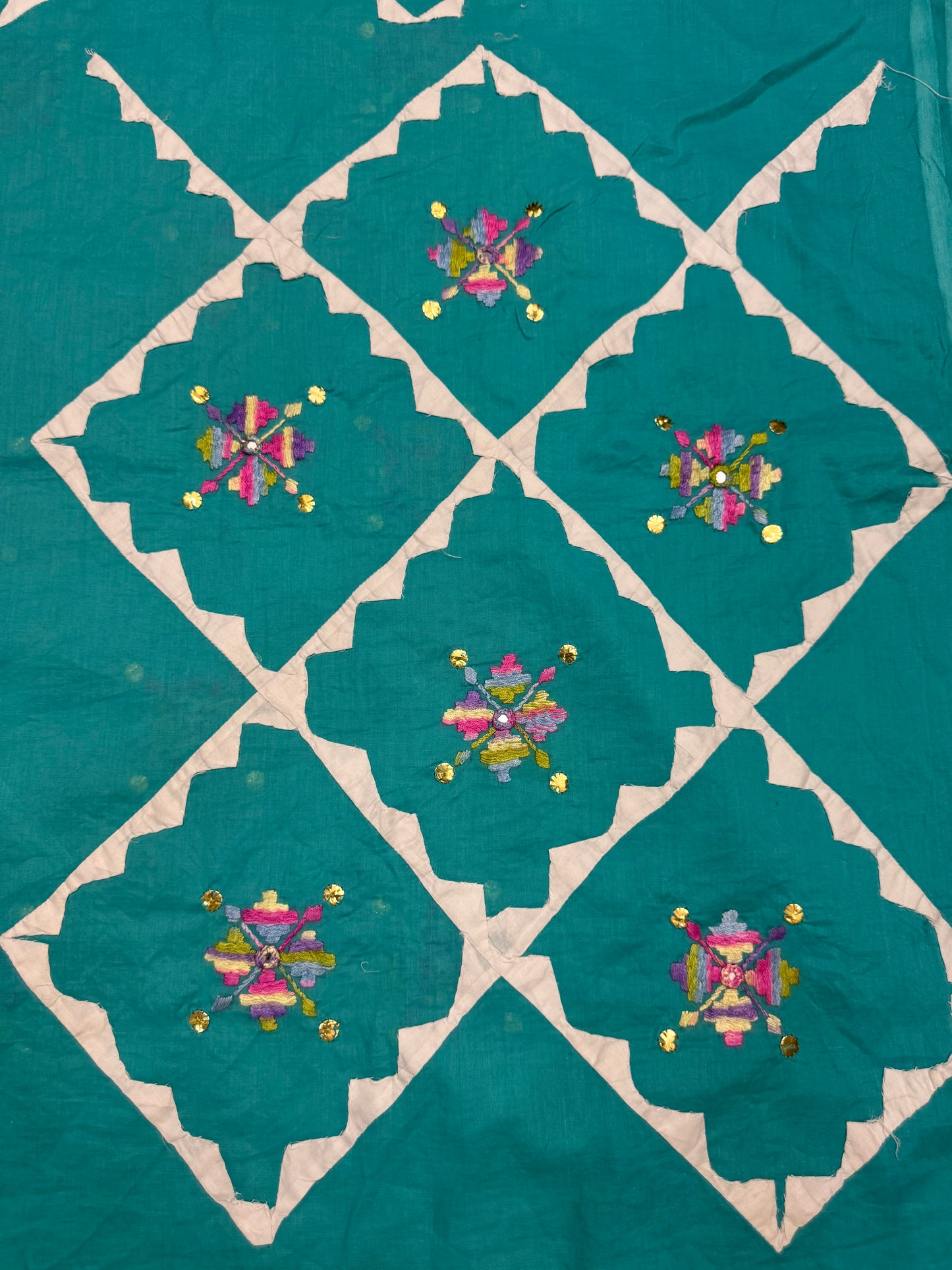 Mukesh with Applique 2pc