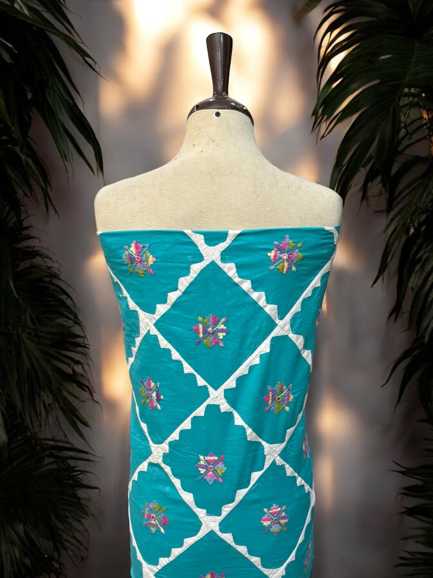 Mukesh with Applique 2pc