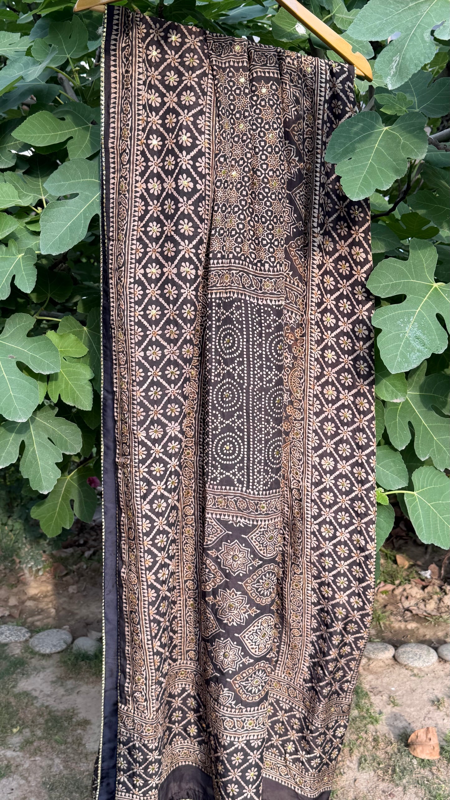 Medium silk dupatta with Mukesh advance payment