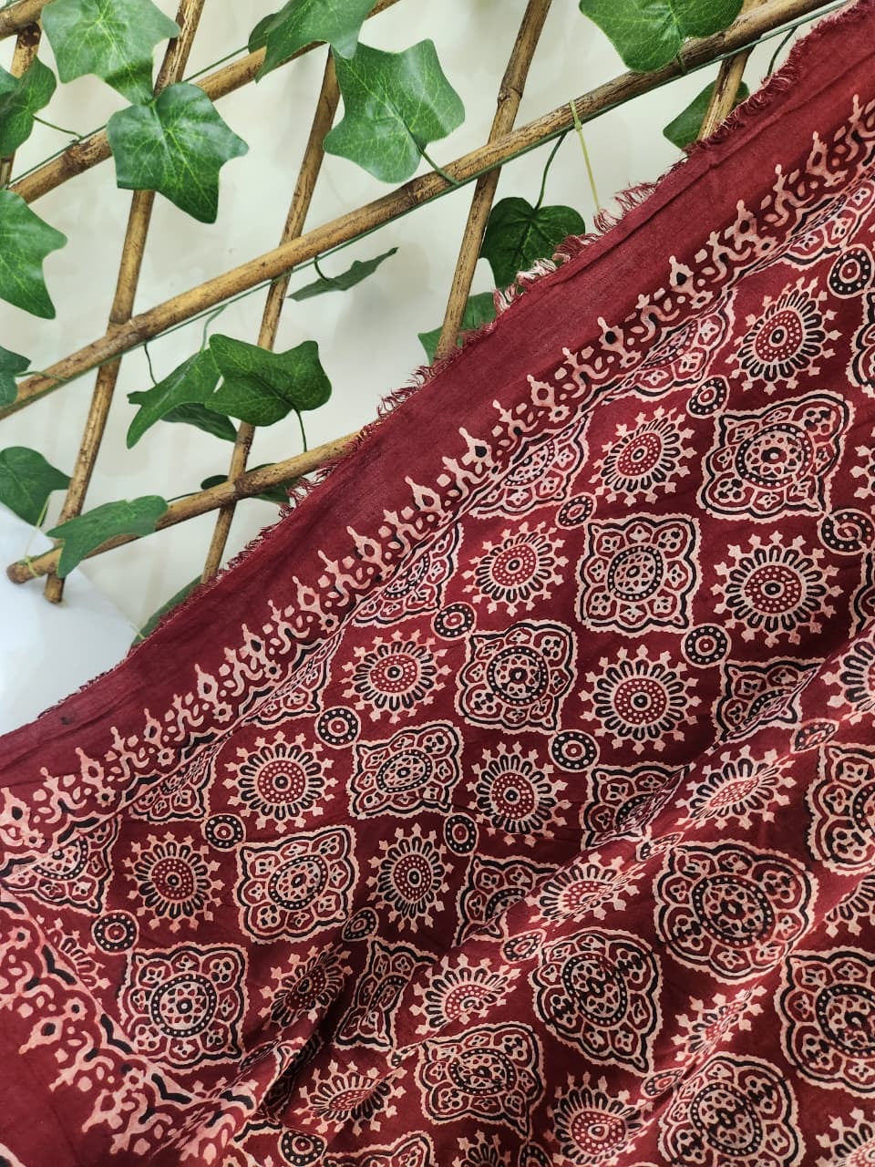 Exclusive Lawn Stoller scarf