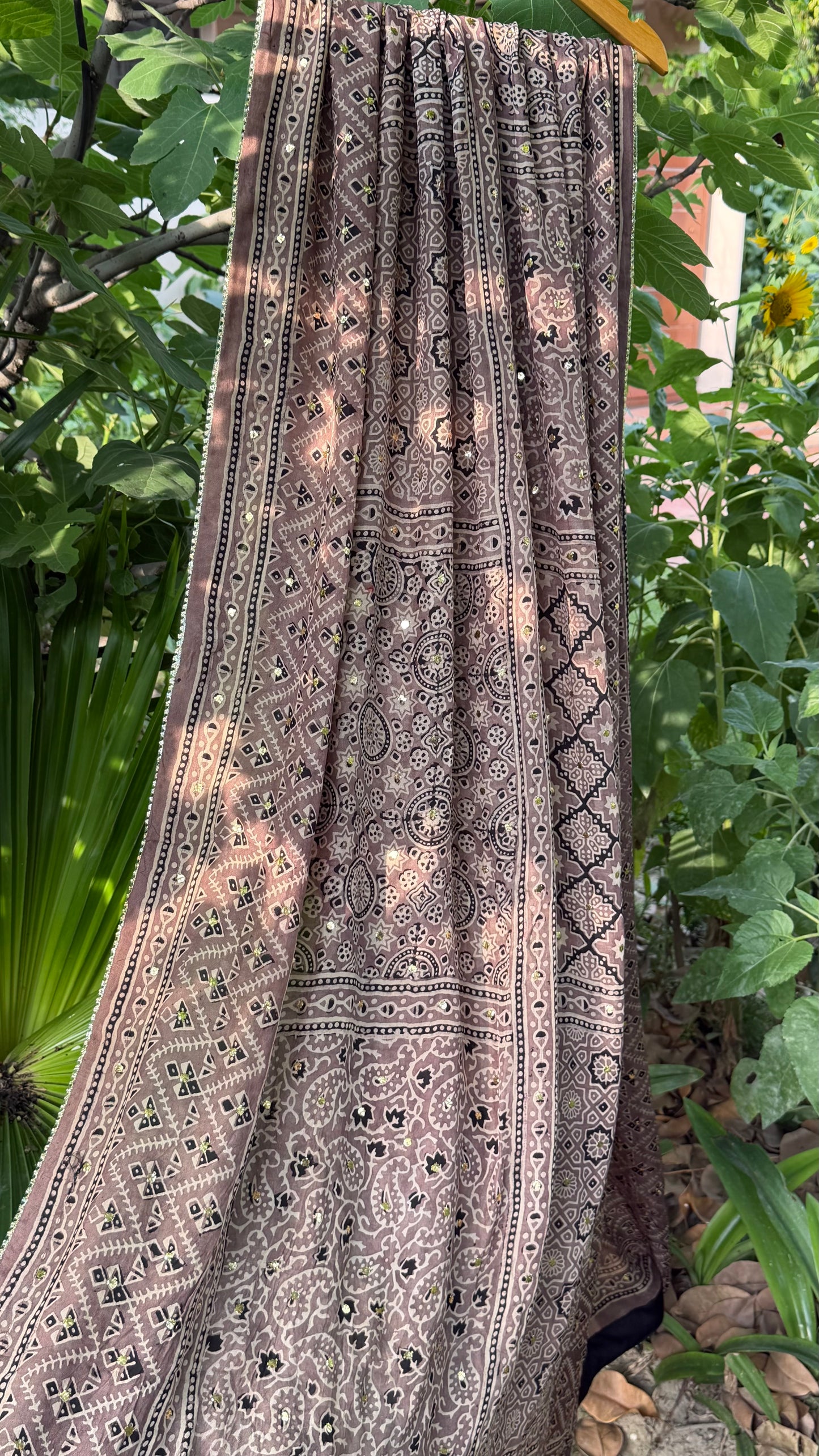 Medium Silk dupatta with Mukesh