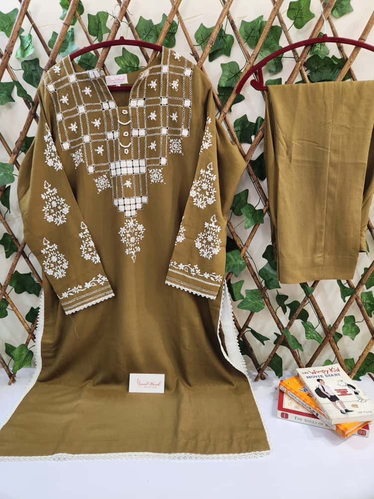 Texture Russian Linen stitched size XL