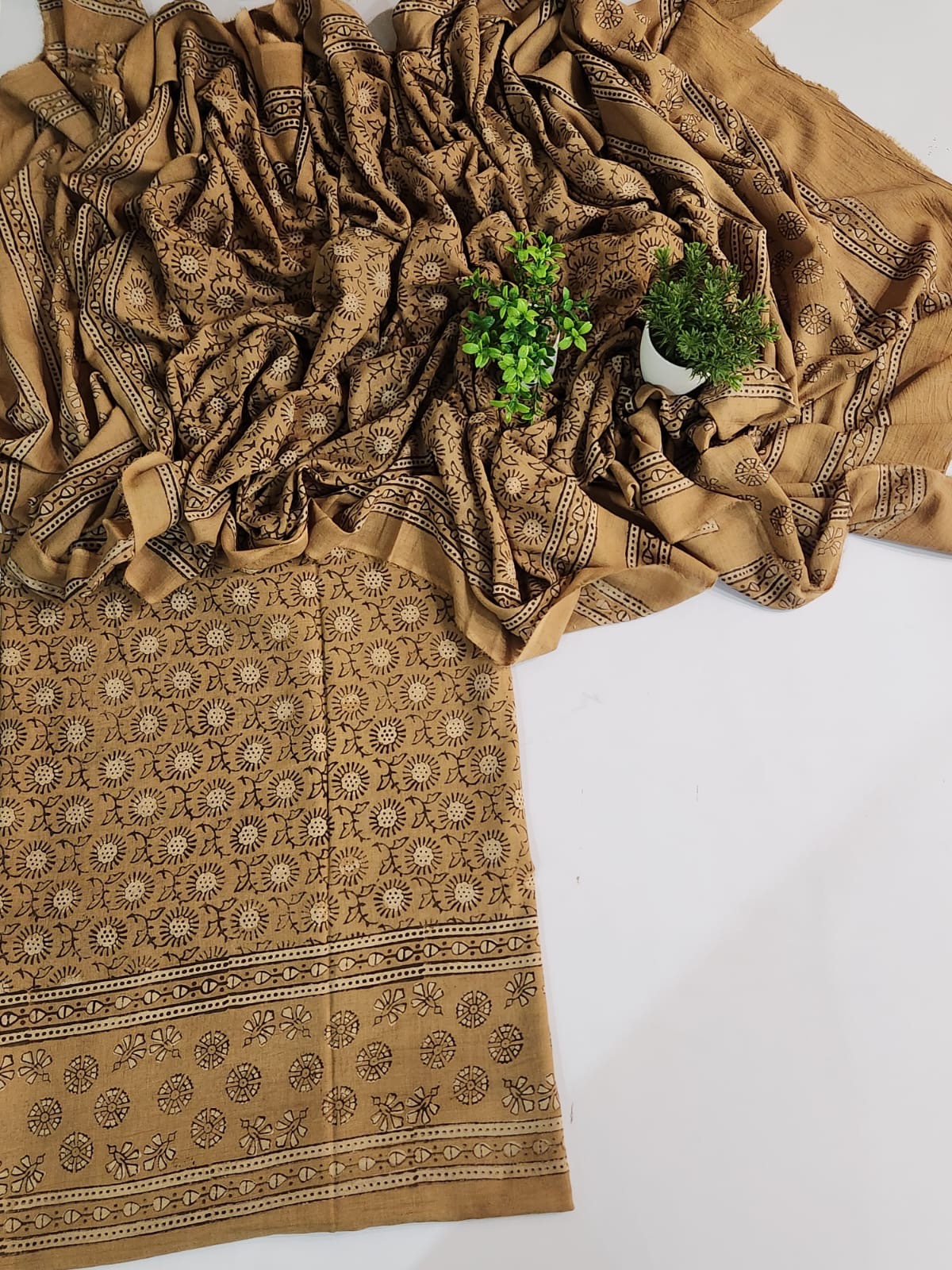 Natural Dyed Lawn shirt and dupatta