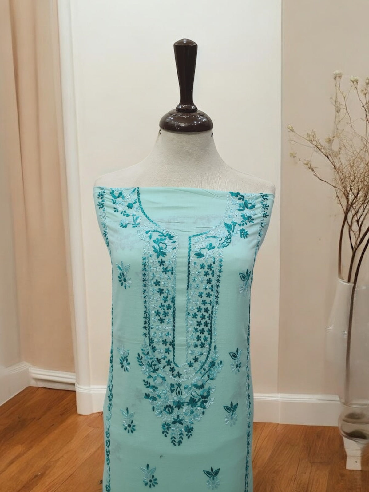 Lakhnawi style neckline lawn 2pc
