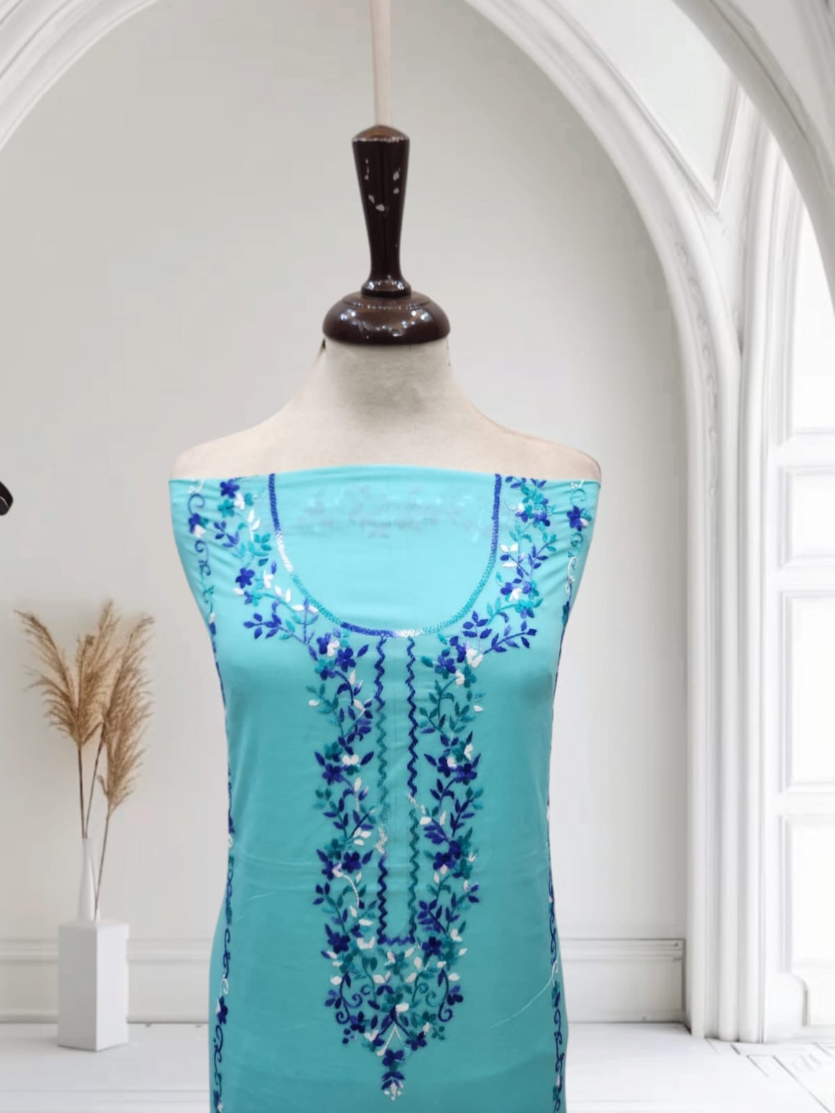 Exclusive lawn shirt for working women’s