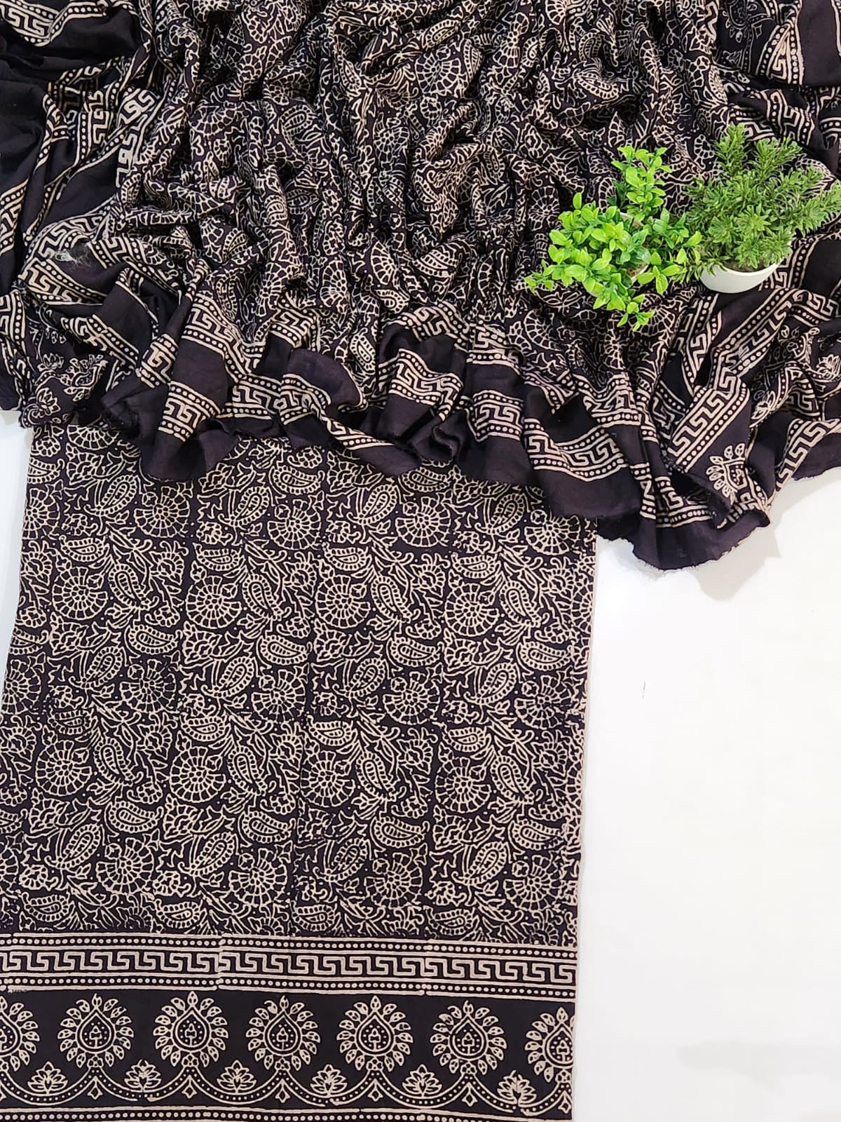 Lawn Natural dyed shirt & dupatta
