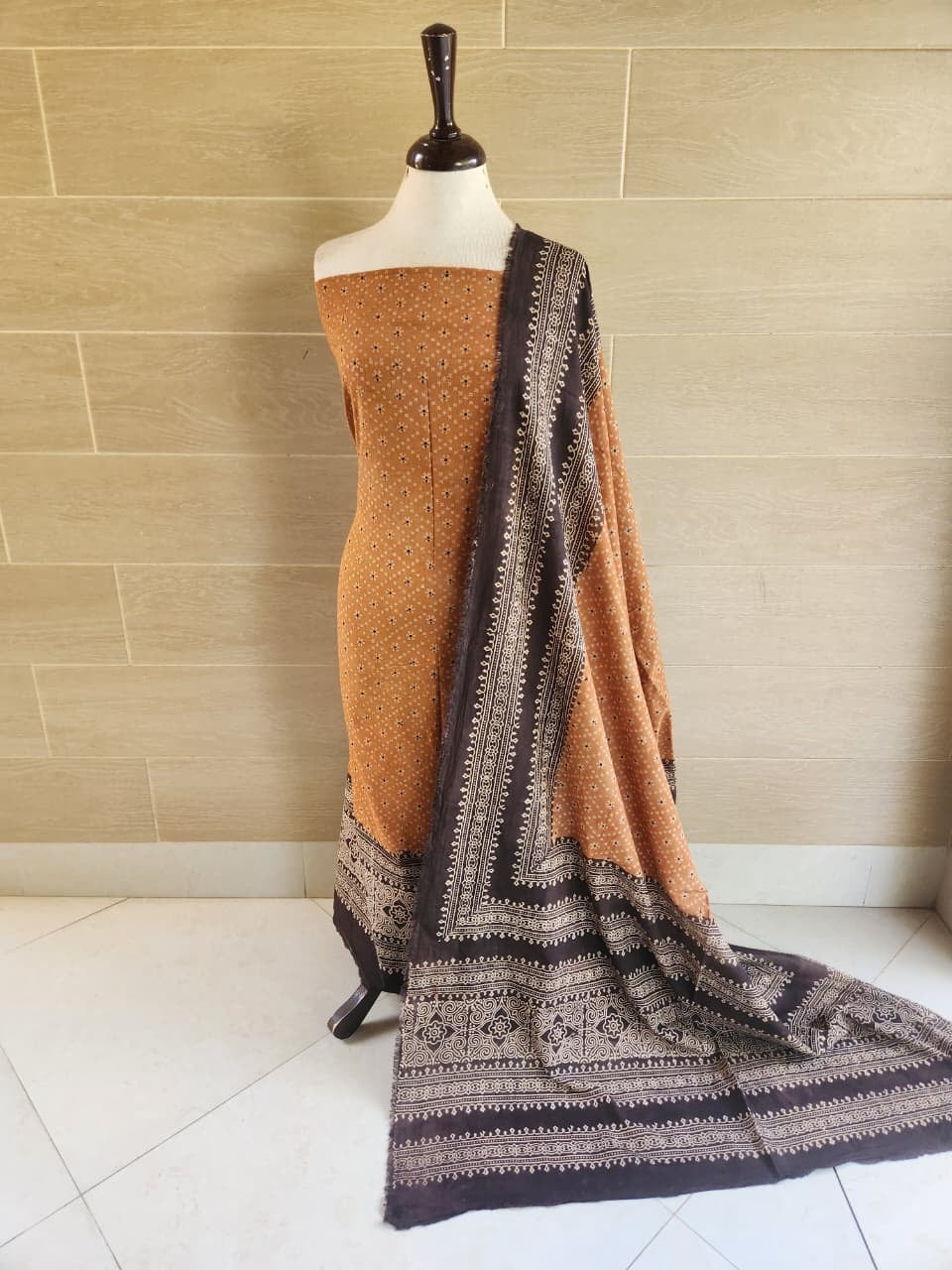 Lawn natural dyed shirt dupatta