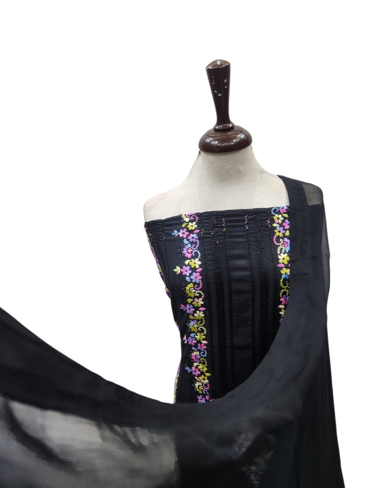 Raw Silk Tarkashi with thread and cut dana Eid Collection