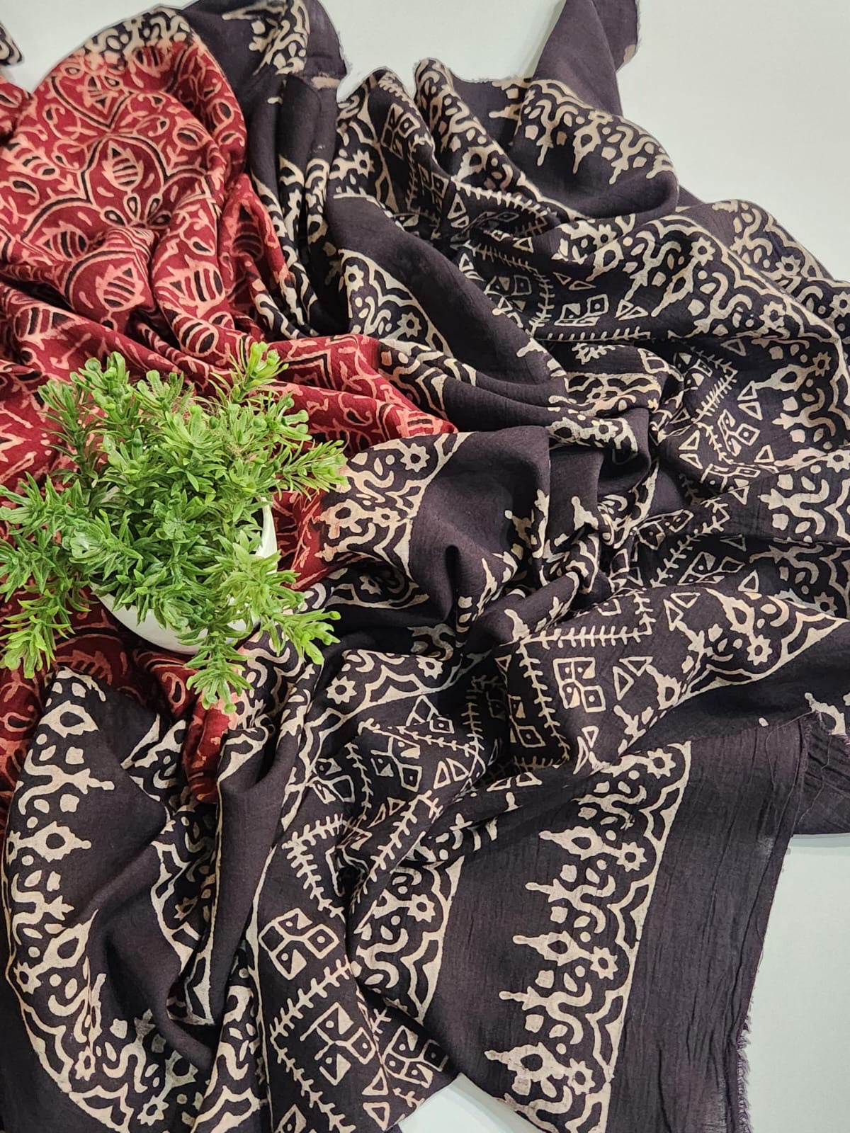 Lawn Natural Dyed Shirt dupatta