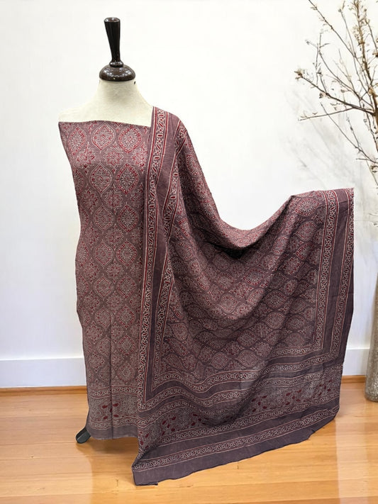 Natural Dyed Lawn 2pc New shade