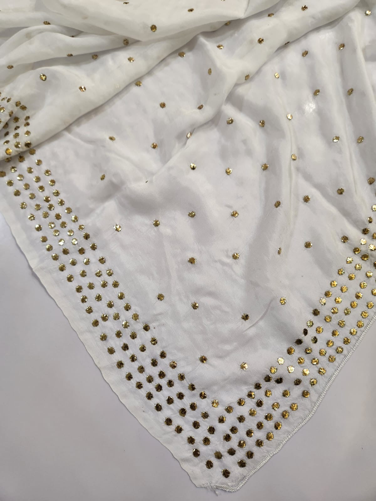 Golden Button mukesh Pure Medium Silk Supatta