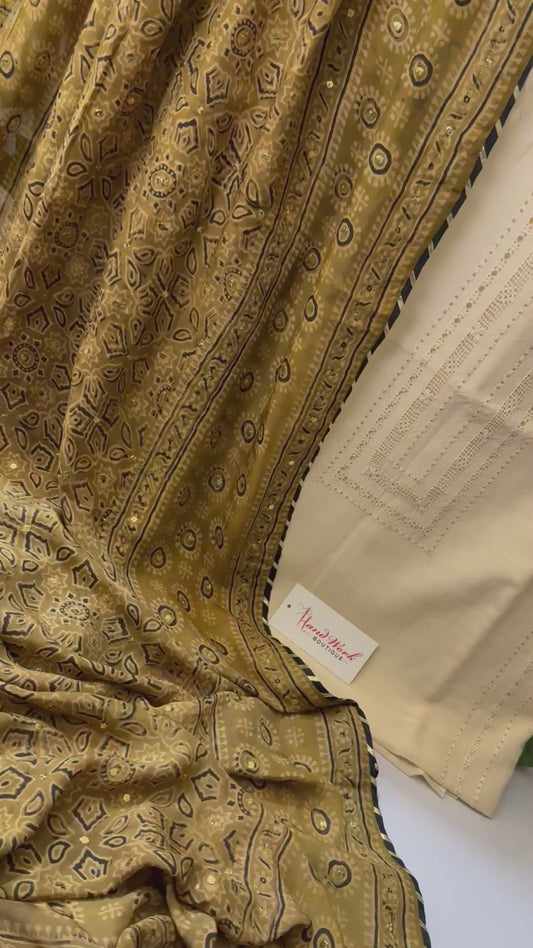 Raw silk with Medium silk advance payment